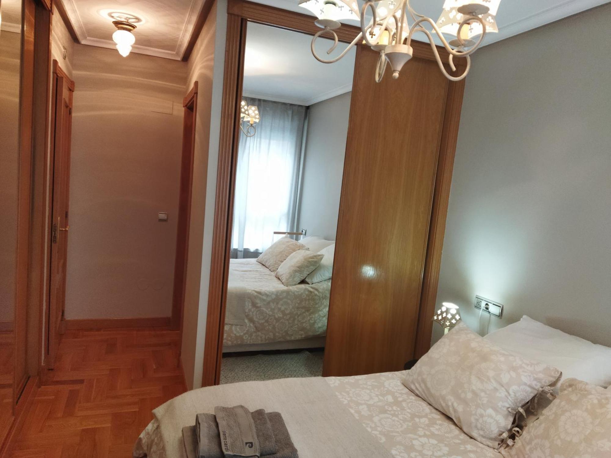 Centrico Apartamento Oviedo Parking Y Wifi Gratuitos Admite Mascotas ภายนอก รูปภาพ